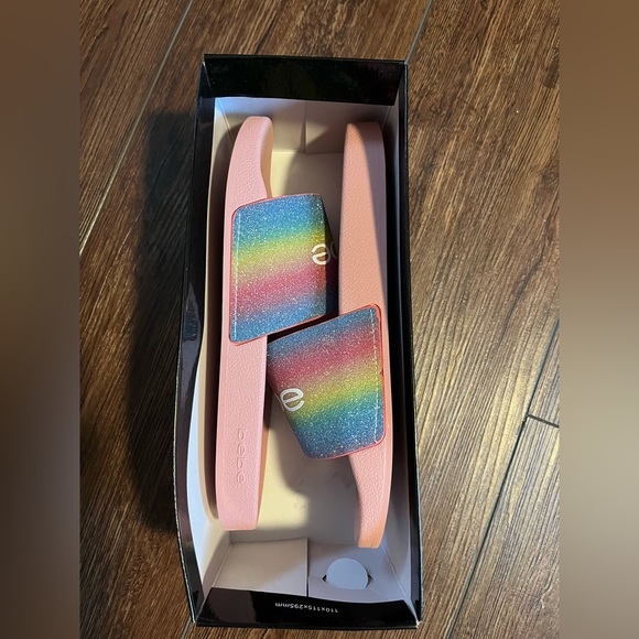 NIB Bebe FRAIDA slides. Size 10M. - Picture 2 of 7